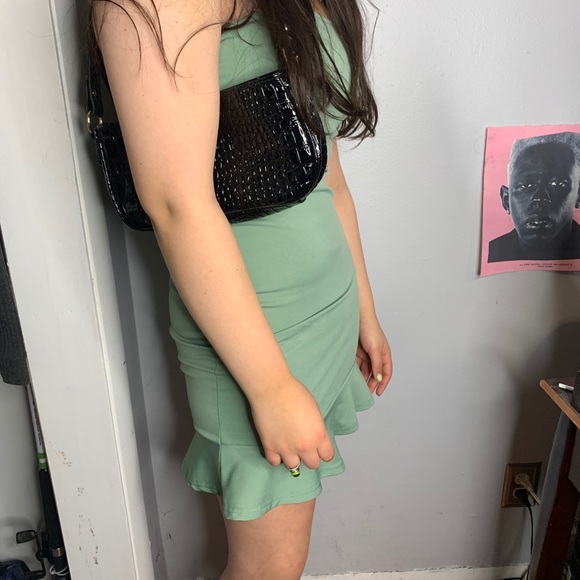 Dress - Picture 3 of 5